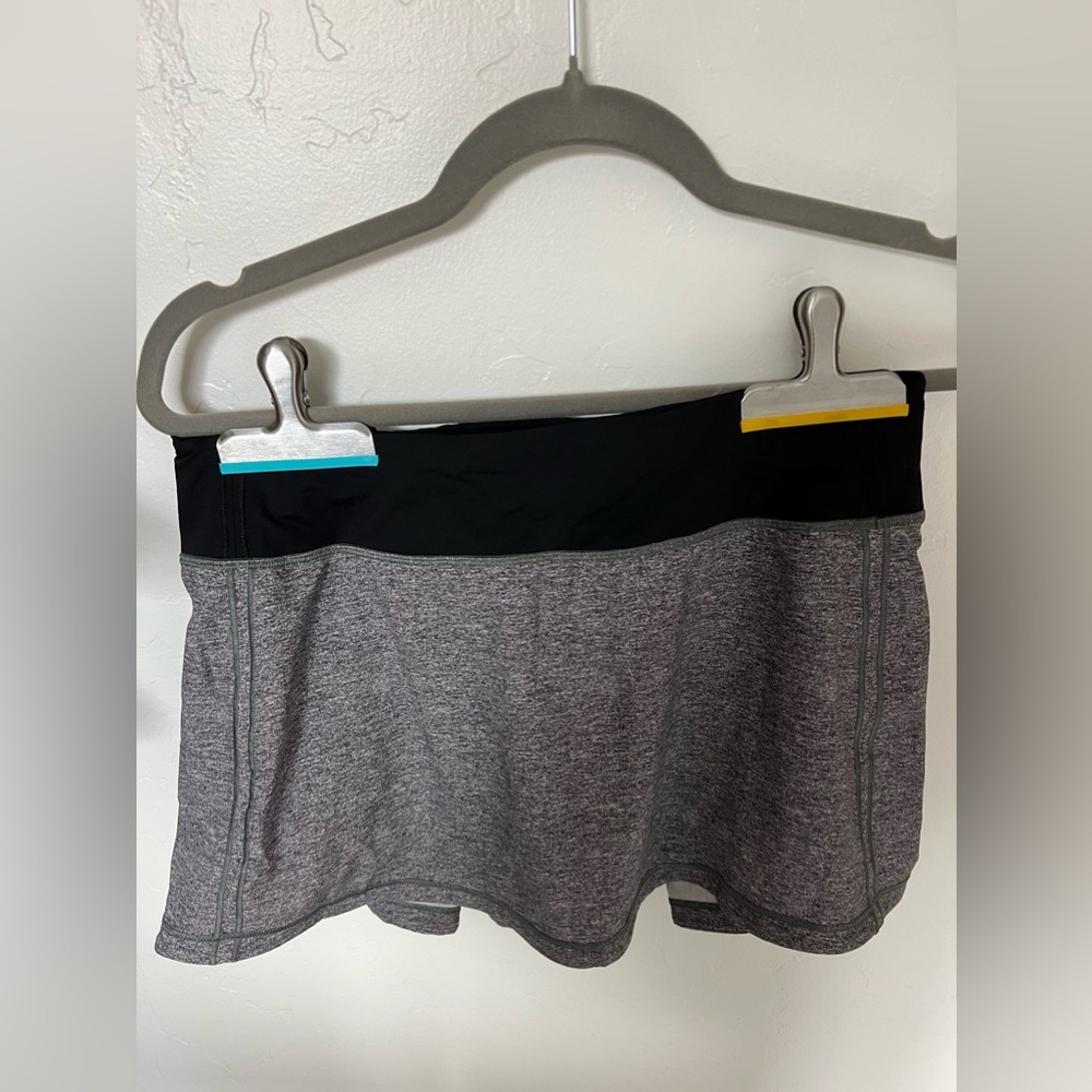 Lululemon pace rival skirt Gray and Black like new